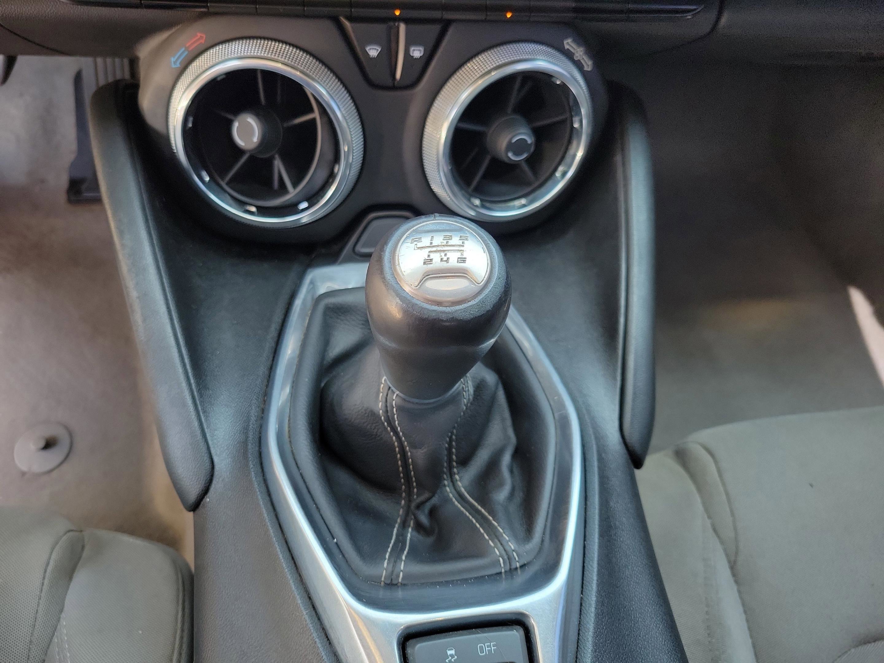 Used 2017 Chevrolet Camaro LT RWD image 21