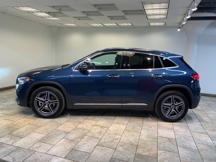 Used 2023 Mercedes-Benz GLA 250 4MATIC w/ AMG Line Exterior image 5