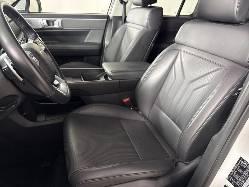 Certified 2025 Hyundai Santa Fe SEL FWD image 11