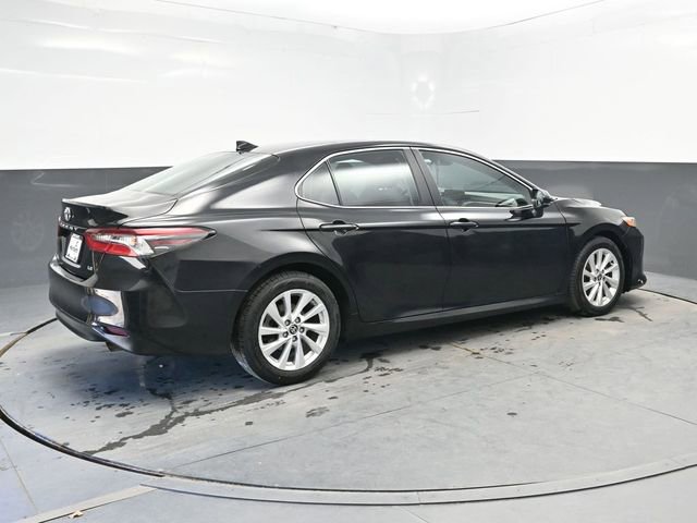 Used 2023 Toyota Camry LE FWD image 7