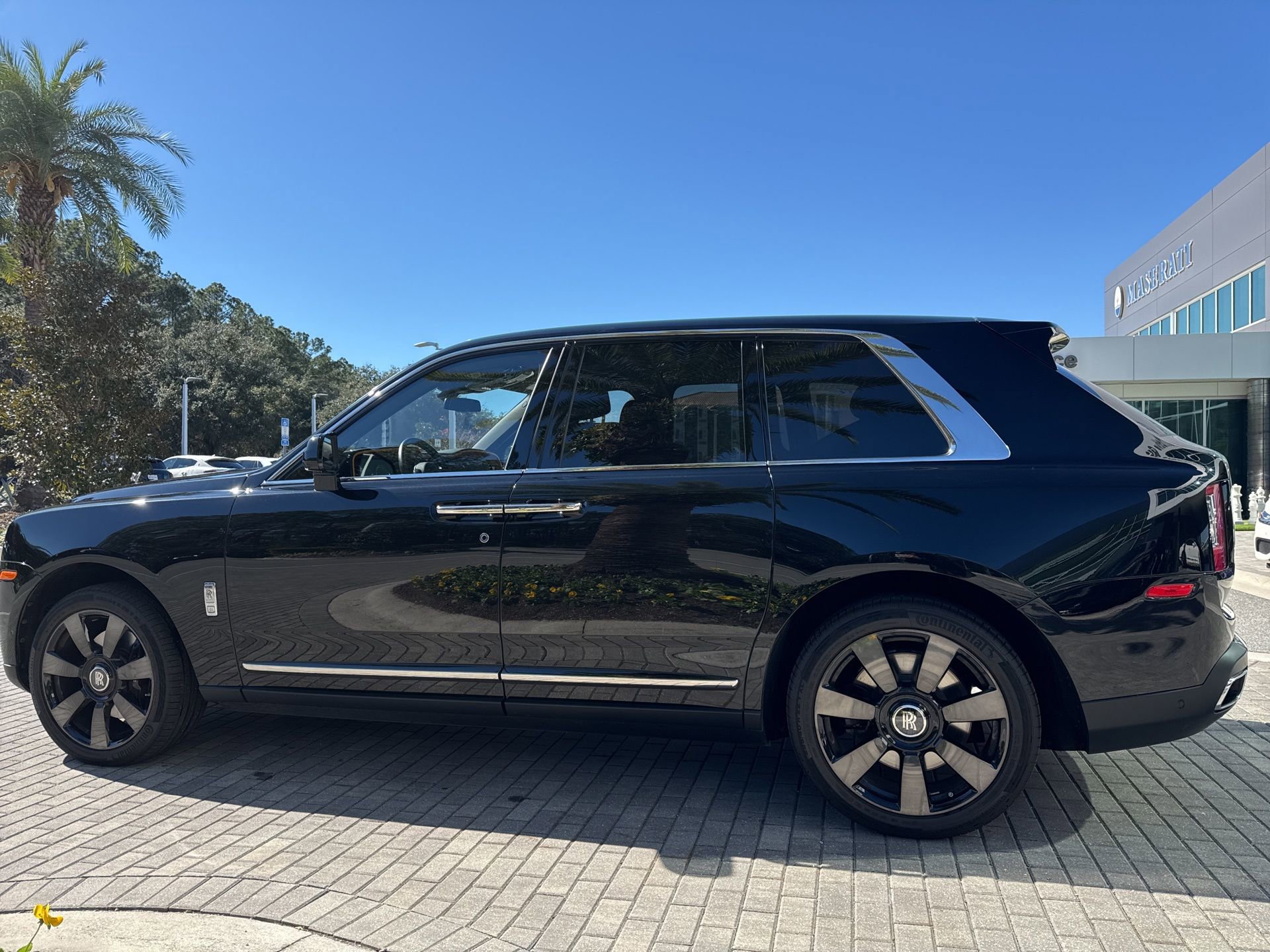 Used 2022 Rolls-Royce Cullinan image 5