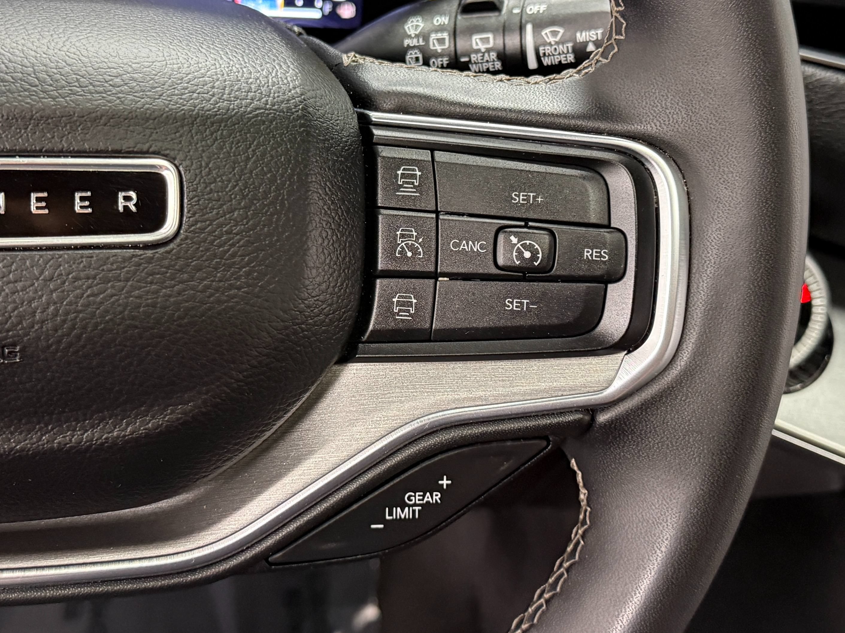 Used 2024 Jeep Wagoneer Series II AWD/4WD image 20