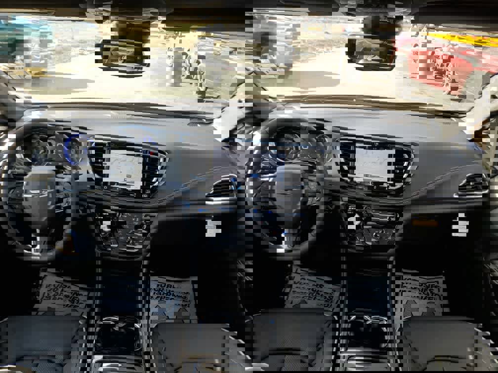 New 2026 Chrysler Pacifica Limited w/ S Appearance Package image 17