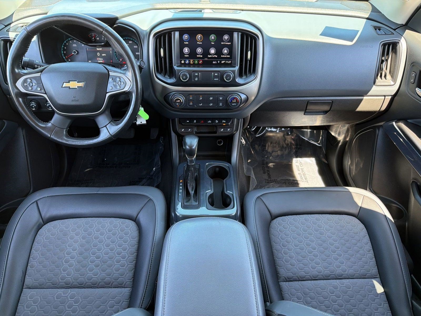 Used 2022 Chevrolet Colorado Z71 AWD/4WD image 15