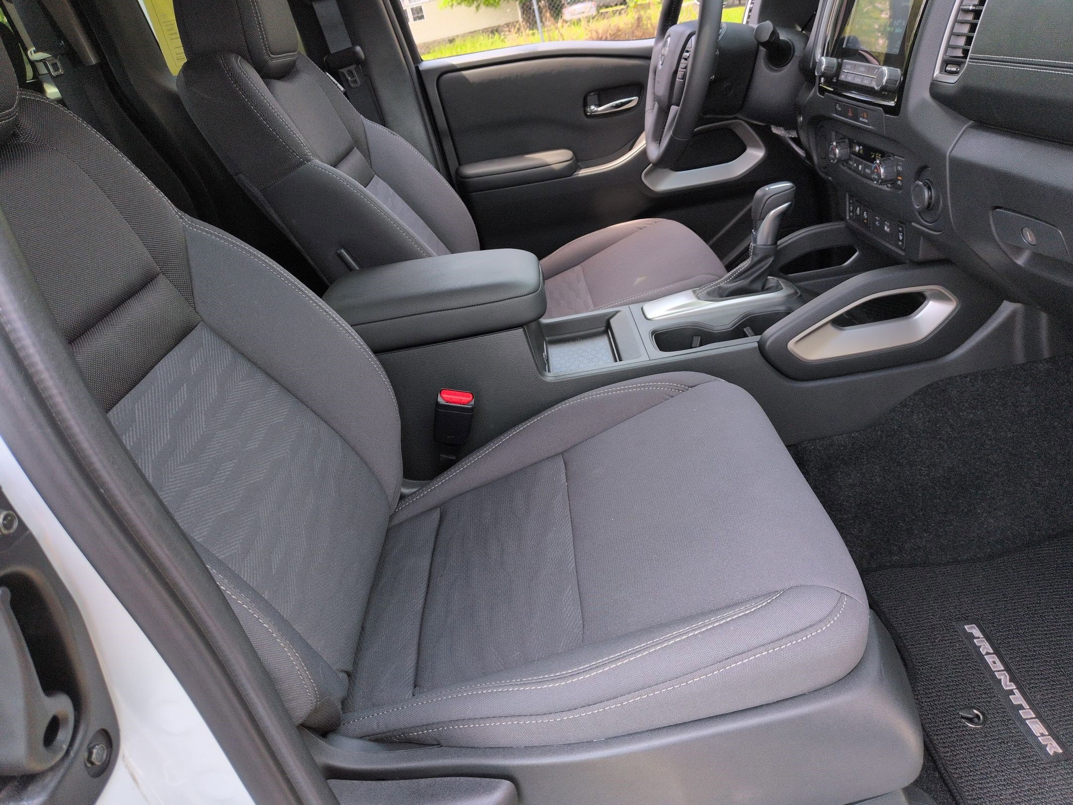 Certified 2024 Nissan Frontier SV w/ SV Convenience Package RWD image 32