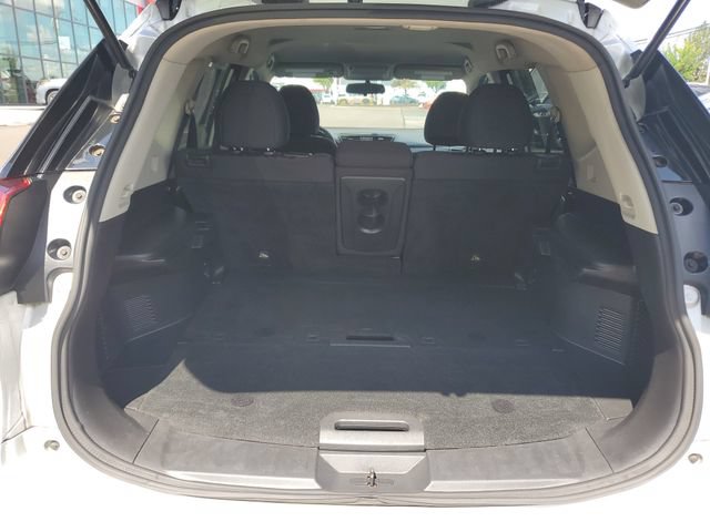 Used 2017 Nissan Rogue S w/ S Appearance Package AWD/4WD image 9