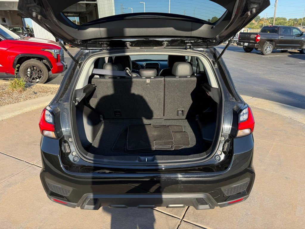 Used 2025 Mitsubishi Outlander Sport AWD image 7