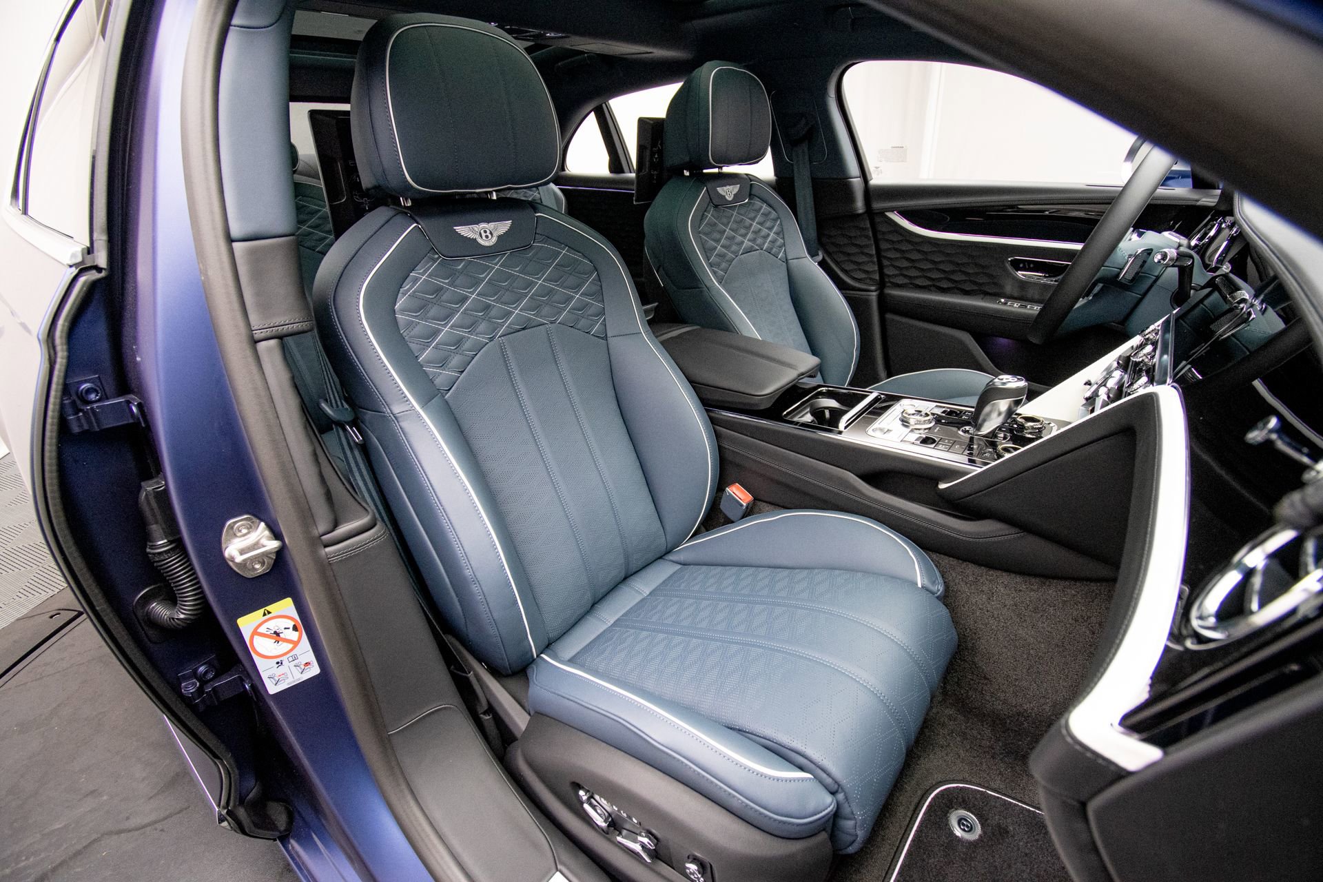 New 2026 Bentley Flying Spur Plug-In Hybrid AWD/4WD image 13