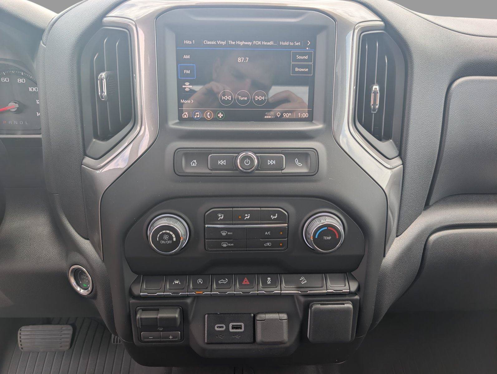 New 2026 Chevrolet Silverado 1500 Custom Trail Boss w/ LPO, Dark Essentials Package AWD/4WD image 20
