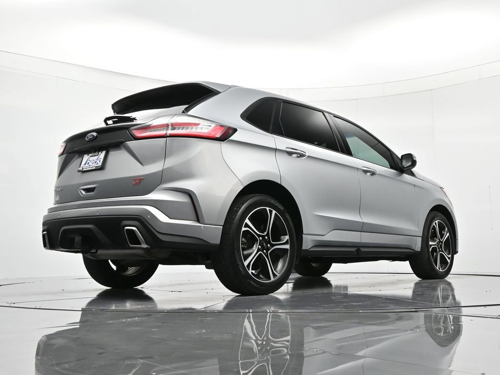 Used 2020 Ford Edge ST image 42