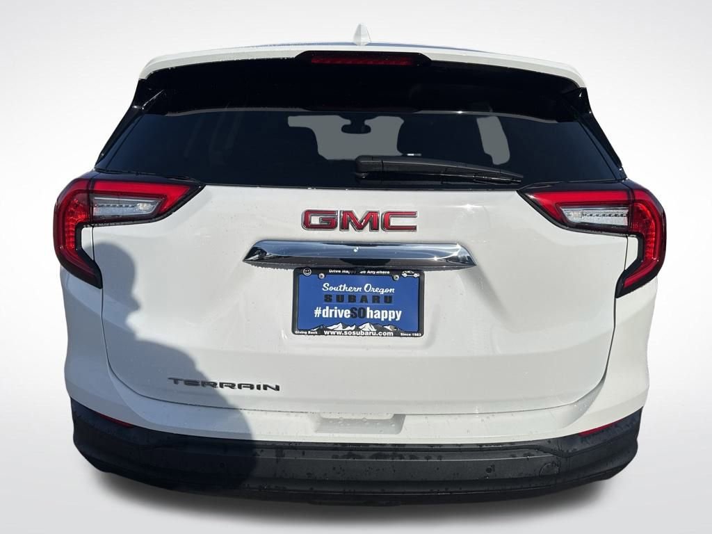 Used 2022 GMC Terrain SLE image 6