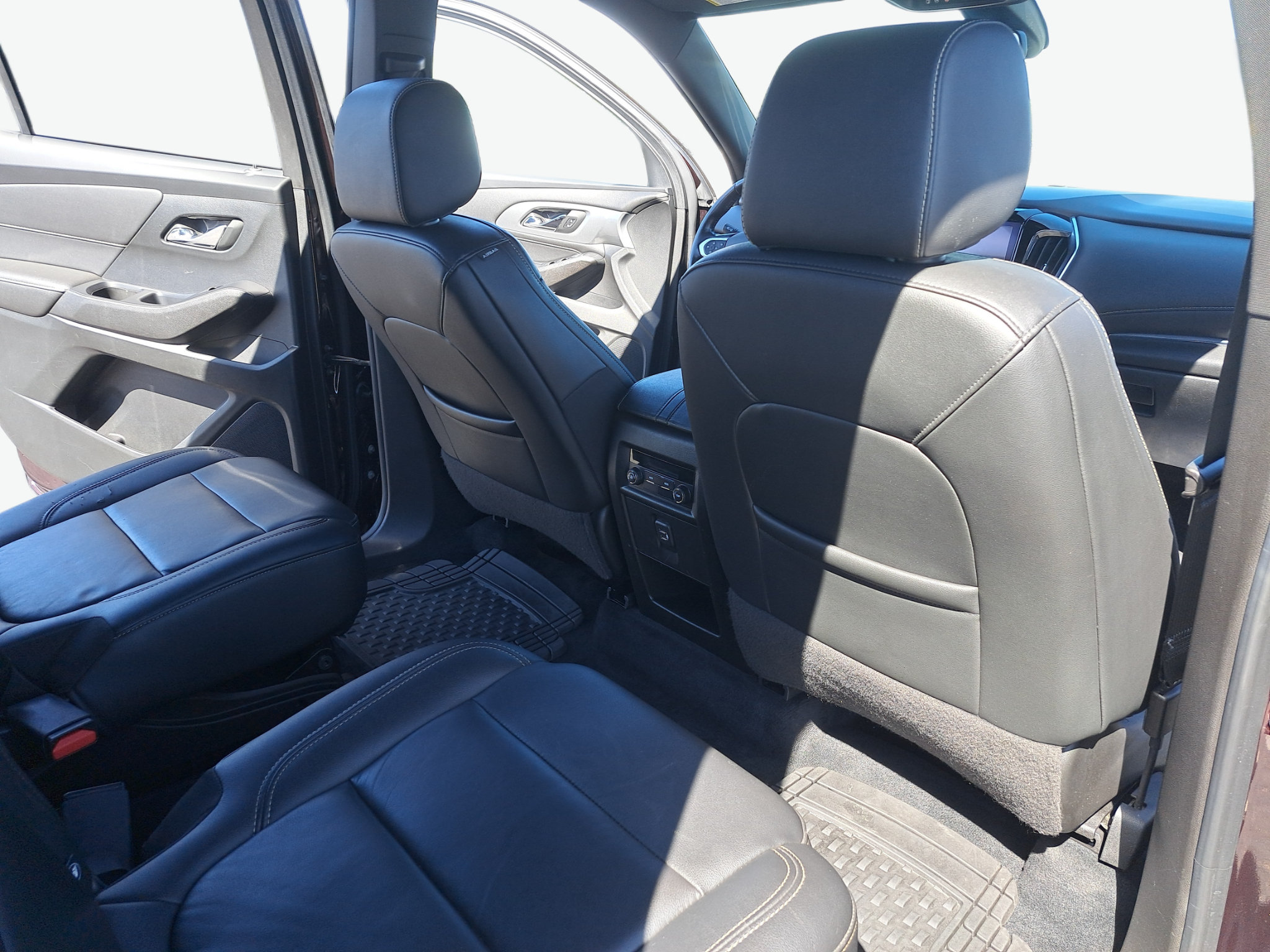 Used 2022 Chevrolet Traverse LT AWD/4WD image 12