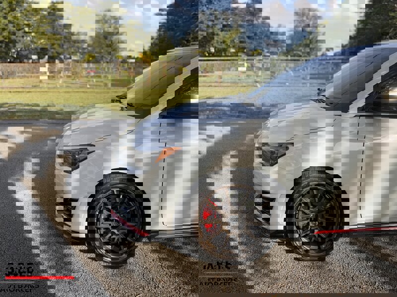 Used 2019 Hyundai Veloster N N image 11