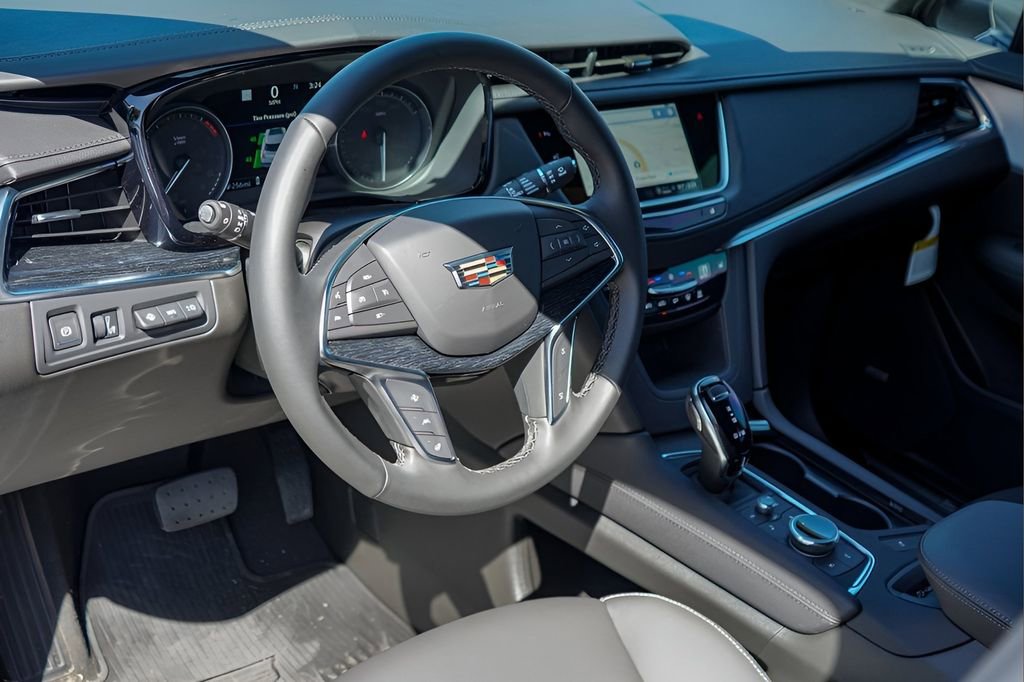 New 2026 Cadillac XT5 Premium Luxury w/ LPO, ONYX Package image 9