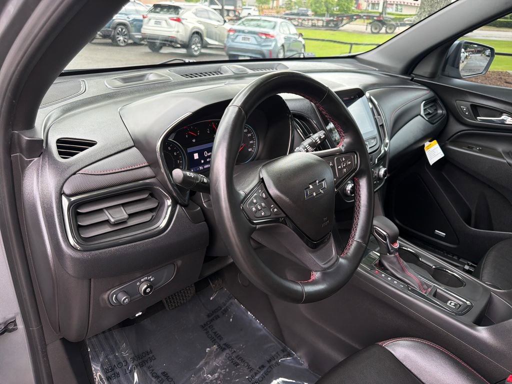 Used 2023 Chevrolet Equinox RS w/ RS Leather Package FWD image 16