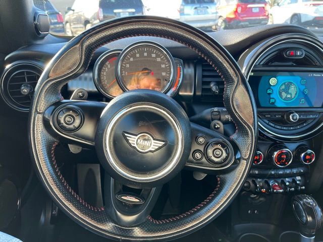Used 2019 MINI Cooper S w/ Premium Package image 34