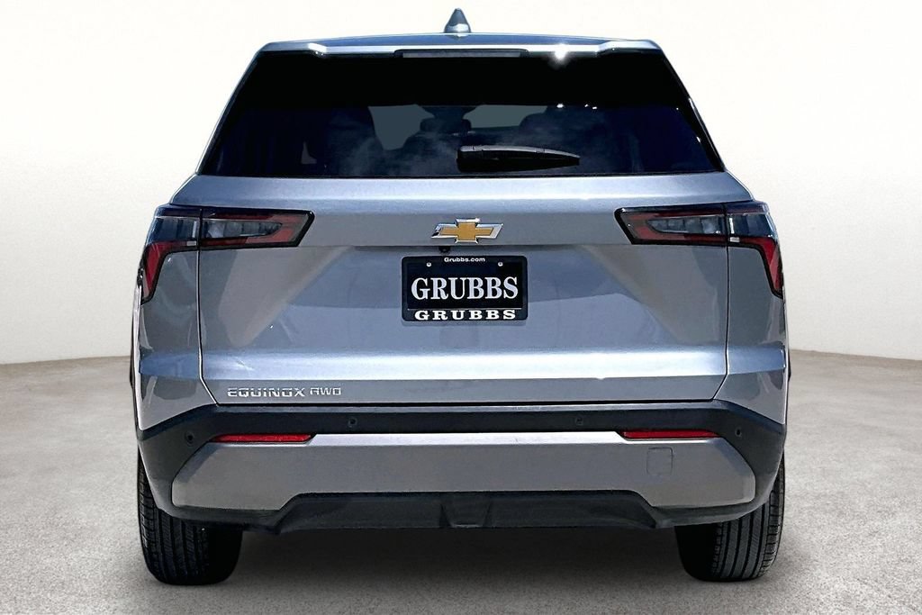 Used 2025 Chevrolet Equinox LT AWD/4WD image 4