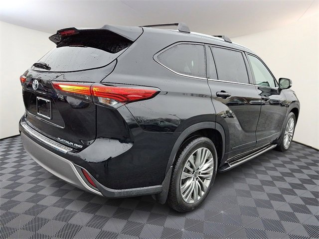 Used 2022 Toyota Highlander Platinum image 6