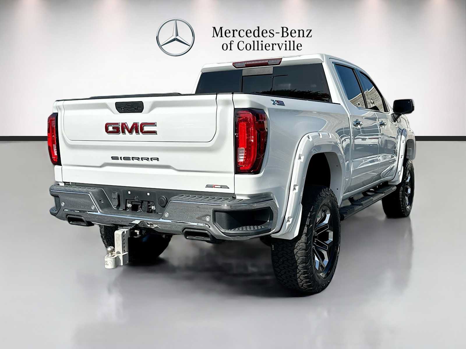 Used 2019 GMC Sierra 1500 SLT w/ SLT Premium Plus Package AWD/4WD image 5