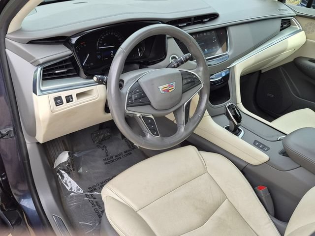 Certified 2018 Cadillac XT5 Luxury w/ Driver Awareness Package AWD/4WD image 9