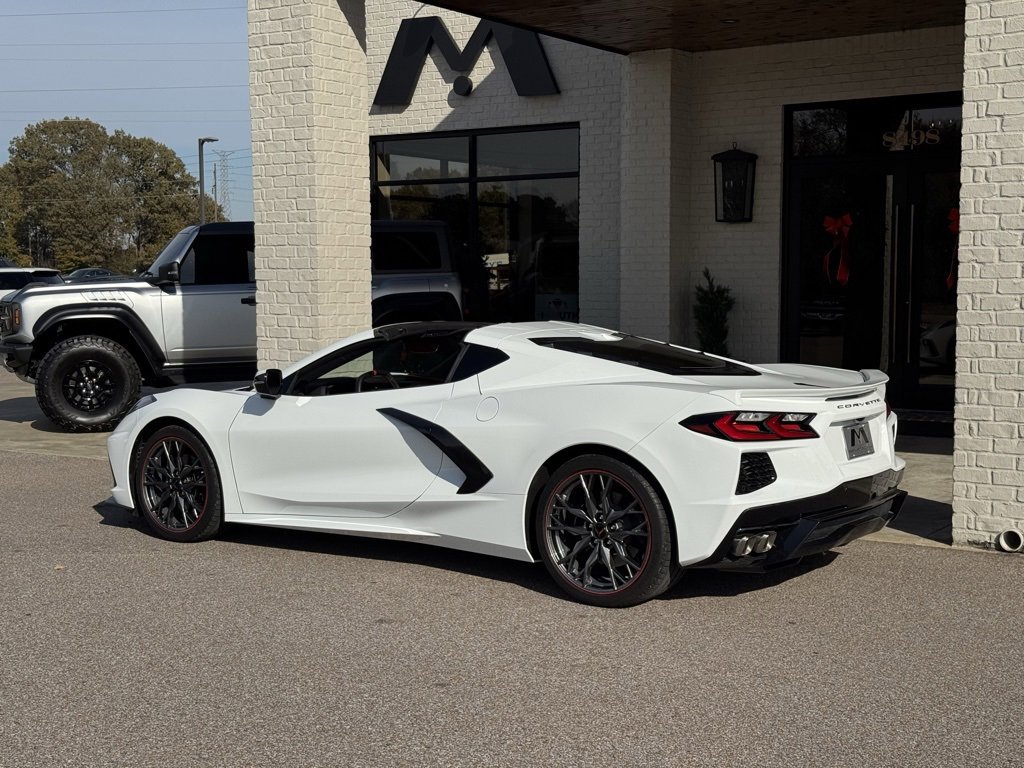 Used 2025 Chevrolet Corvette Stingray Preferred Cpe w/ 2LT image 16