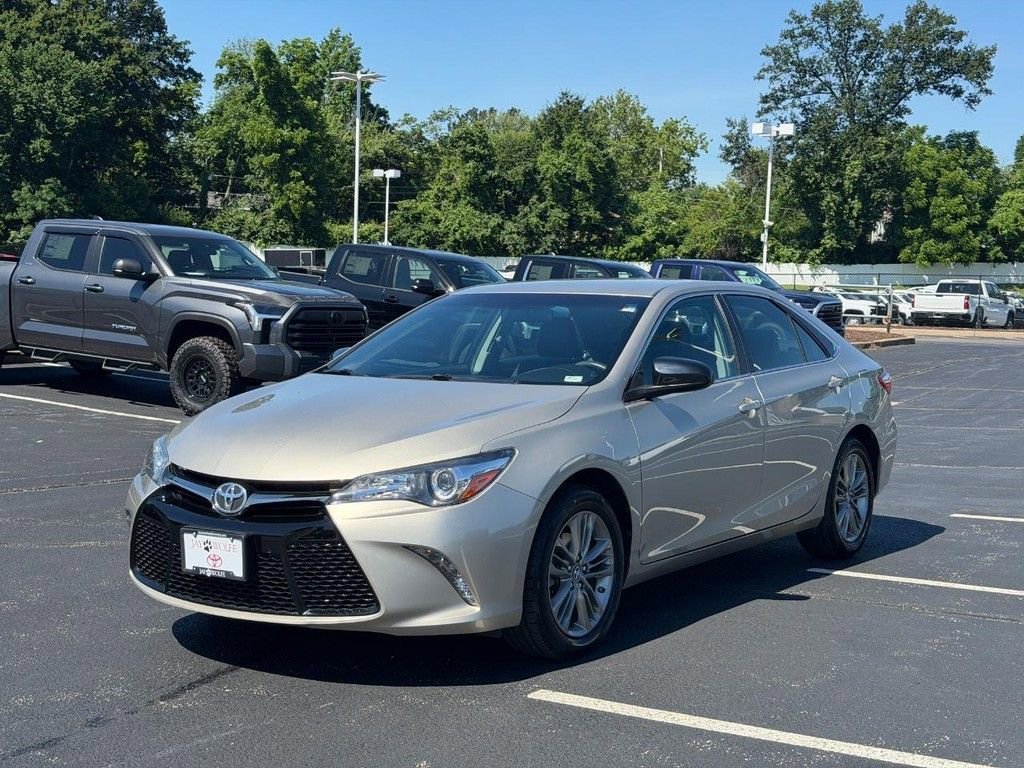 Used 2017 Toyota Camry SE FWD image 9