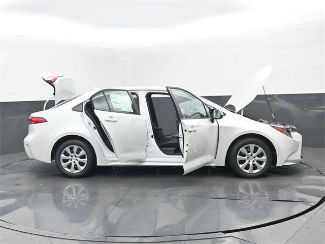 New 2026 Toyota Corolla LE image 31
