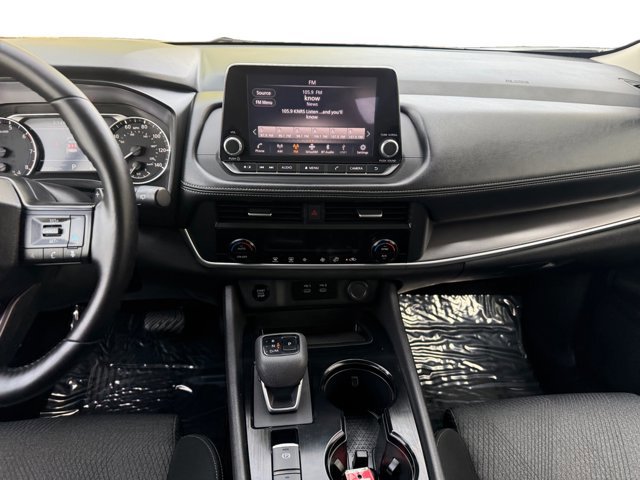 Used 2025 Nissan Rogue SV image 15