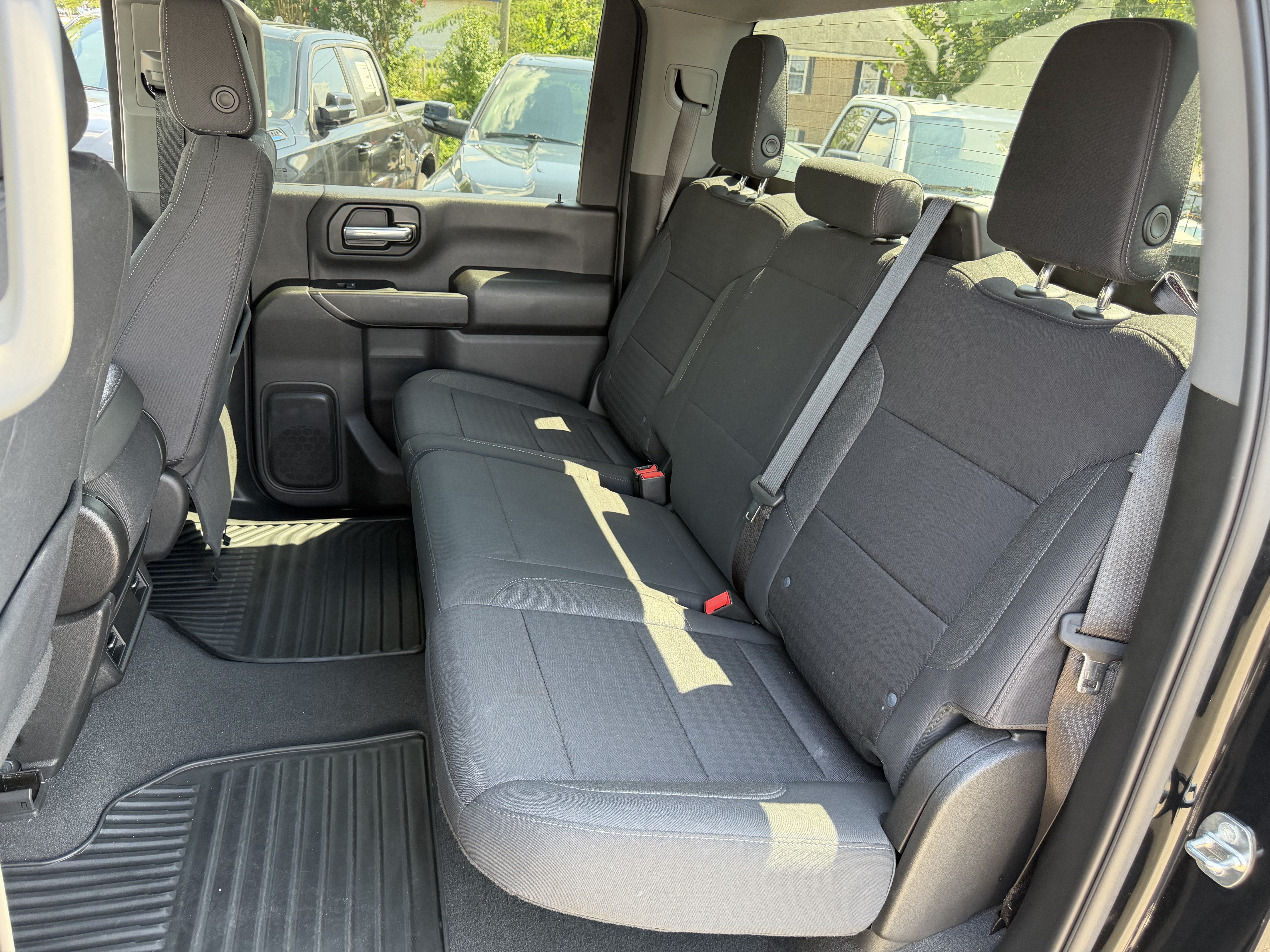 Used 2024 Chevrolet Silverado 2500 Custom w/ Custom Value Package AWD/4WD image 31