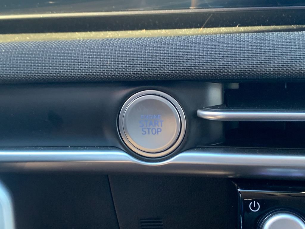 Used 2025 Hyundai Tucson Limited image 24