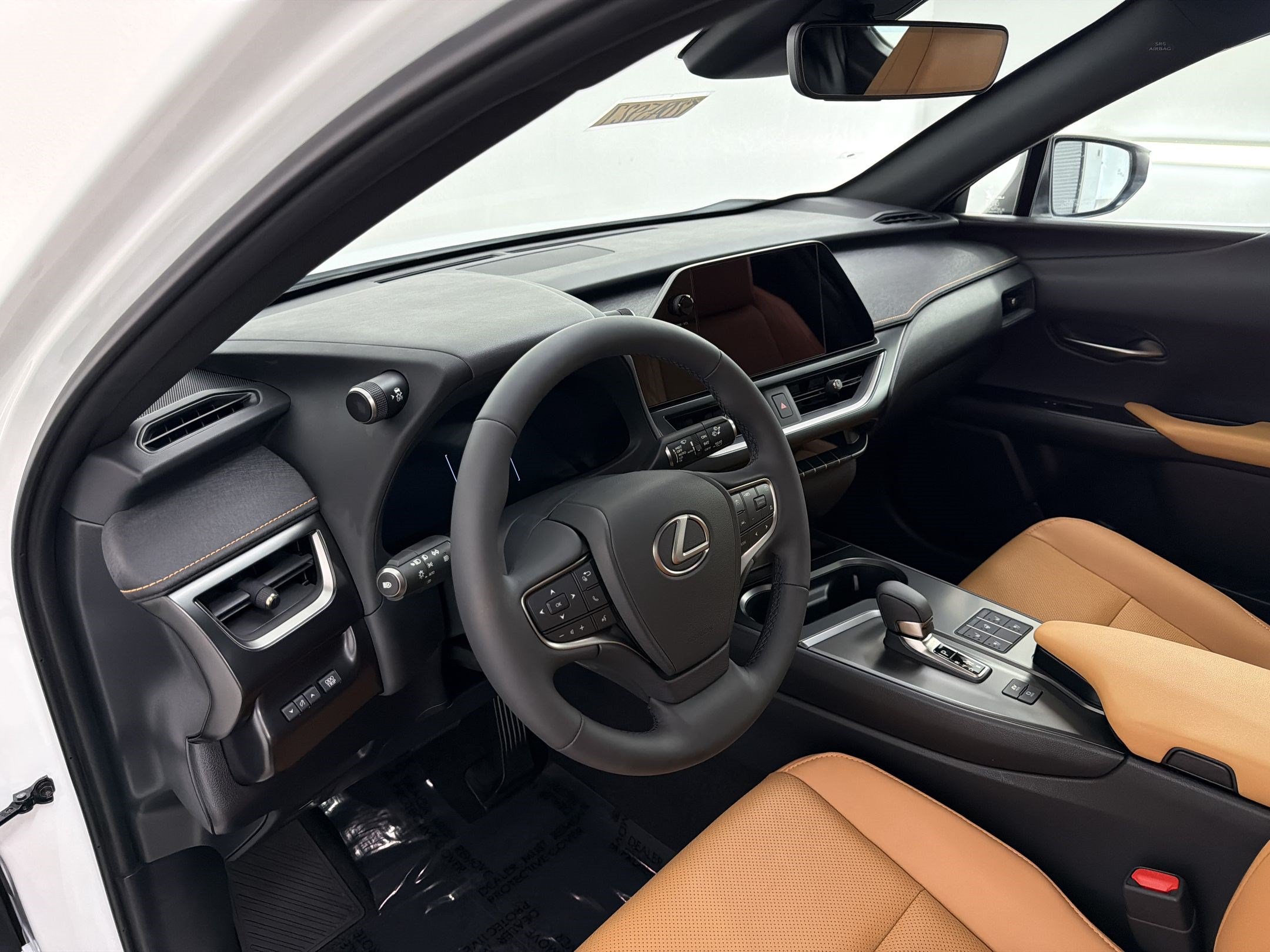 New 2026 Lexus UX 300h FWD image 4