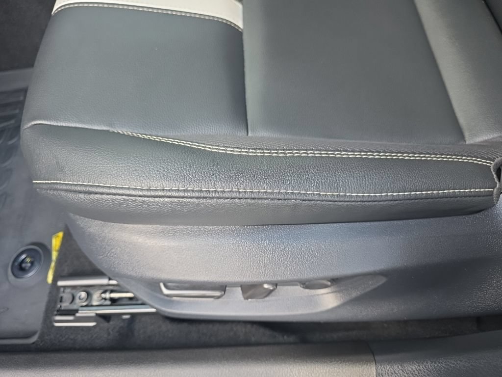 Certified 2025 Toyota Camry SE FWD image 15