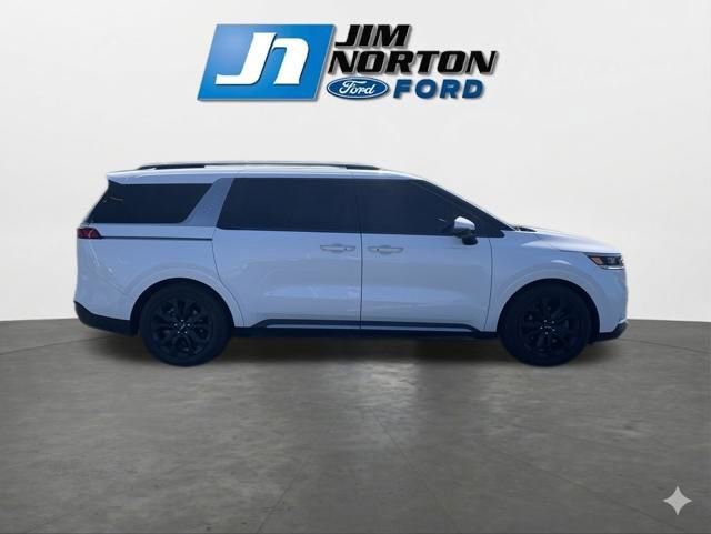 Used 2023 Kia Carnival SX Prestige FWD image 11