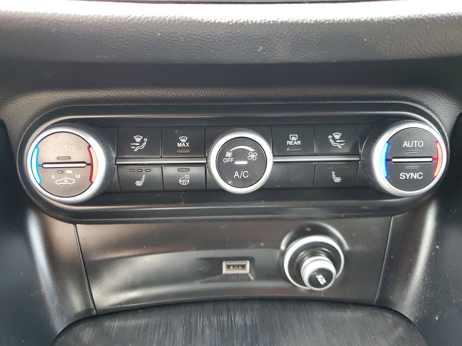 Used 2022 Alfa Romeo Stelvio Sprint image 21