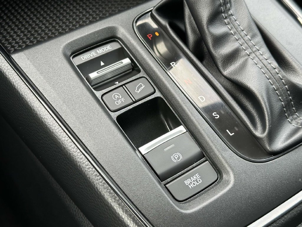 Used 2025 Honda CR-V LX image 27