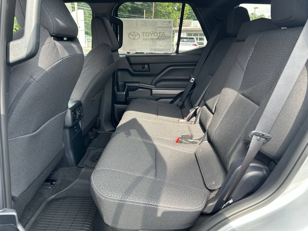 New 2026 Toyota 4Runner SR5 AWD/4WD image 27