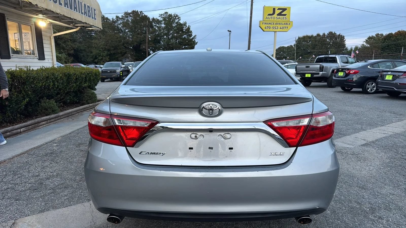 Used 2015 Toyota Camry XLE FWD image 4