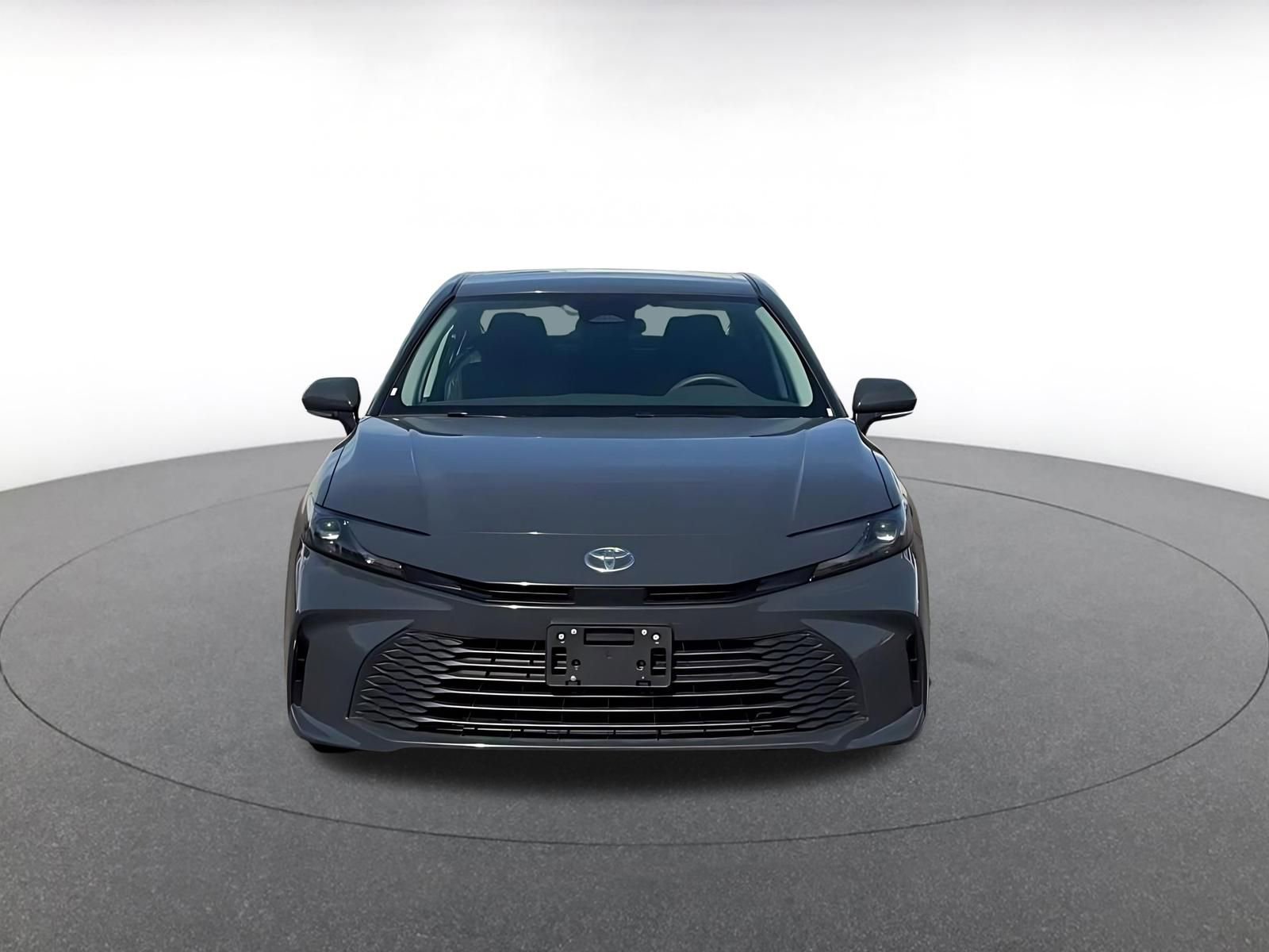 Used 2025 Toyota Camry LE image 4