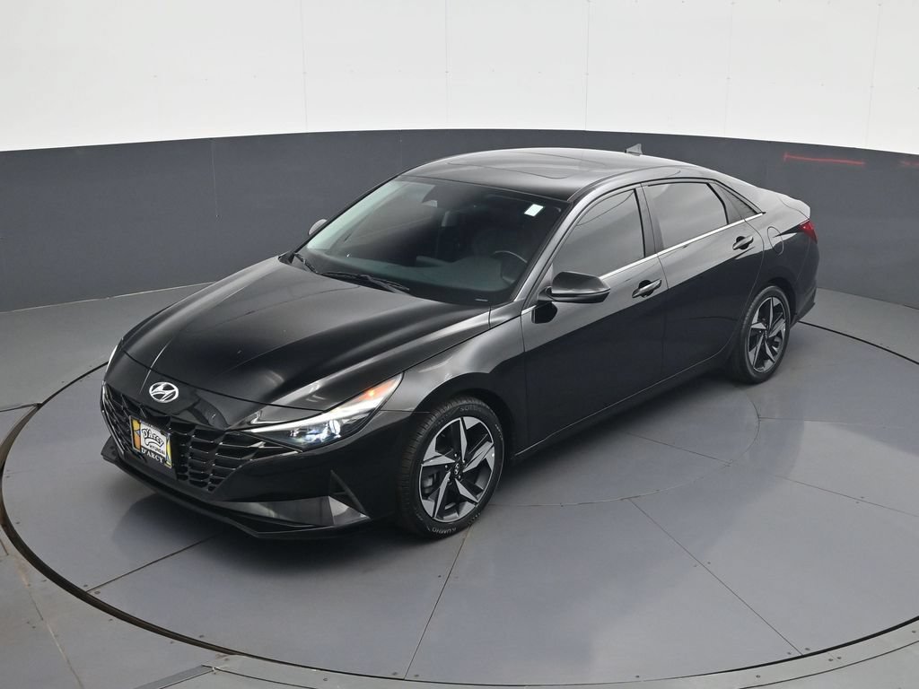 Used 2023 Hyundai Elantra Limited w/ Cargo Package FWD image 15