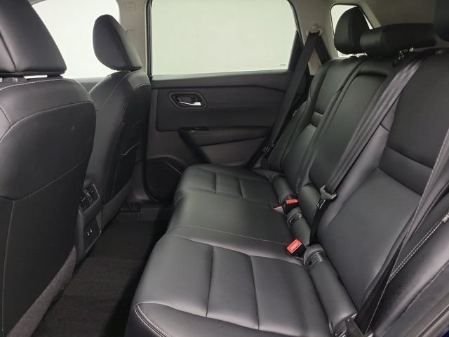 Certified 2025 Nissan Rogue SL FWD image 12