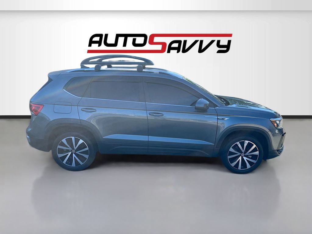Used 2023 Volkswagen Taos SE image 8