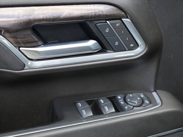 Used 2025 Chevrolet Silverado 3500 LTZ w/ LTZ Plus Package AWD/4WD image 10