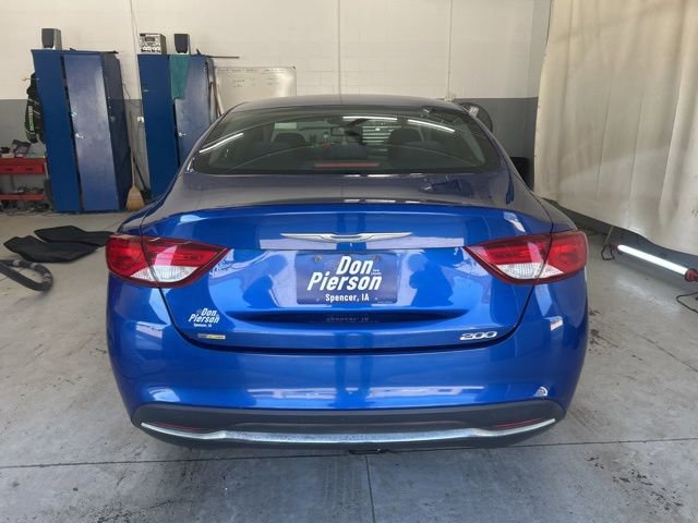 Used 2015 Chrysler 200 Limited image 5