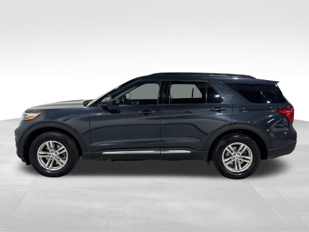 Used 2022 Ford Explorer XLT AWD/4WD image 12