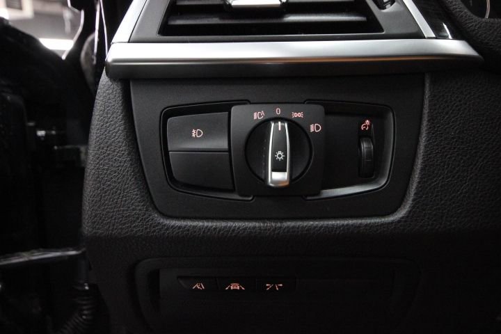 Used 2019 BMW 430i xDrive Convertible w/ M Sport Package image 23