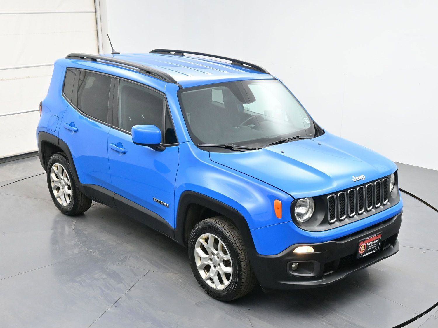 Used 2015 Jeep Renegade Latitude AWD/4WD image 32