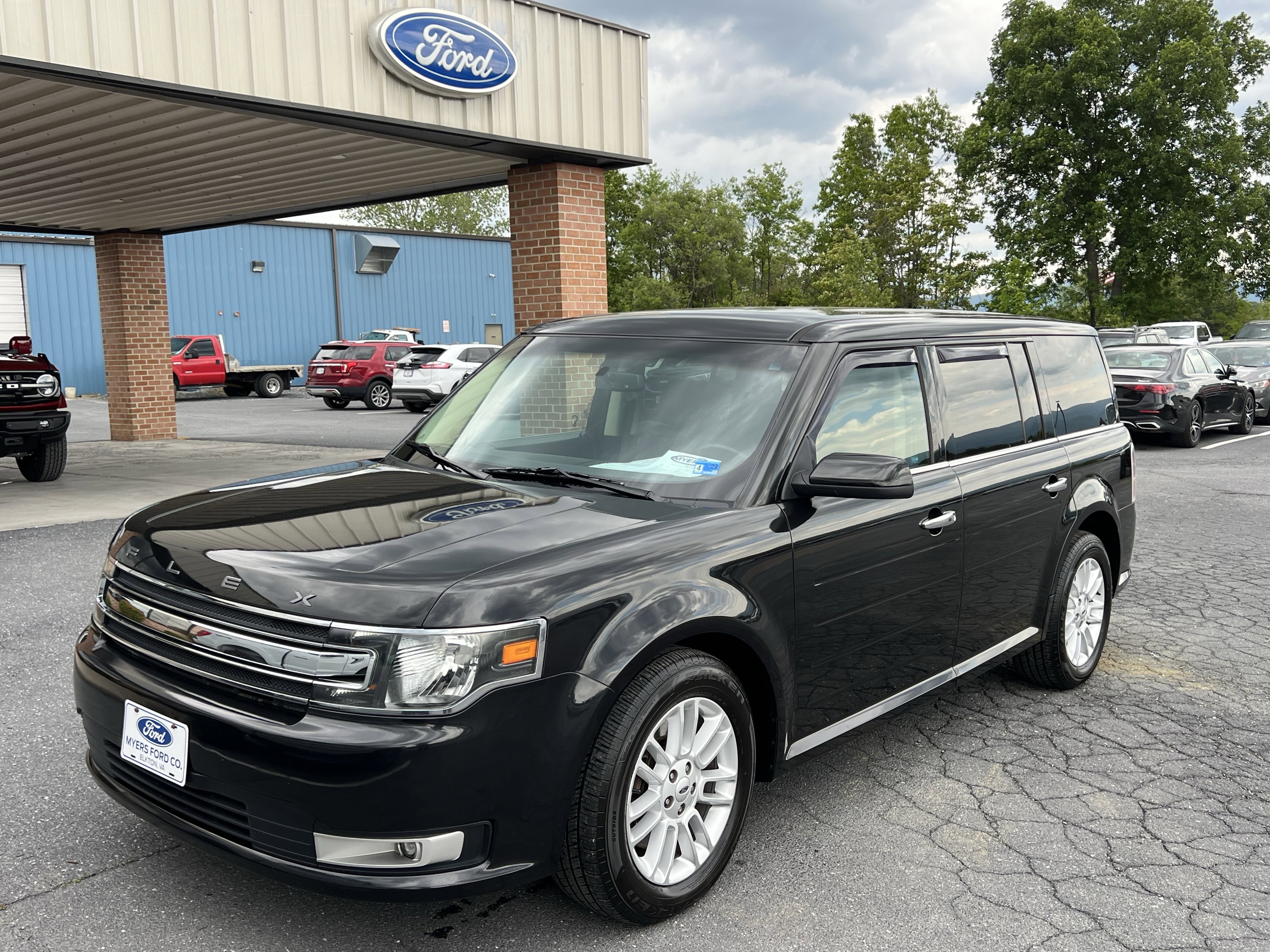 Used 2015 Ford Flex SEL w/ Equipment Group 202A AWD/4WD image 2