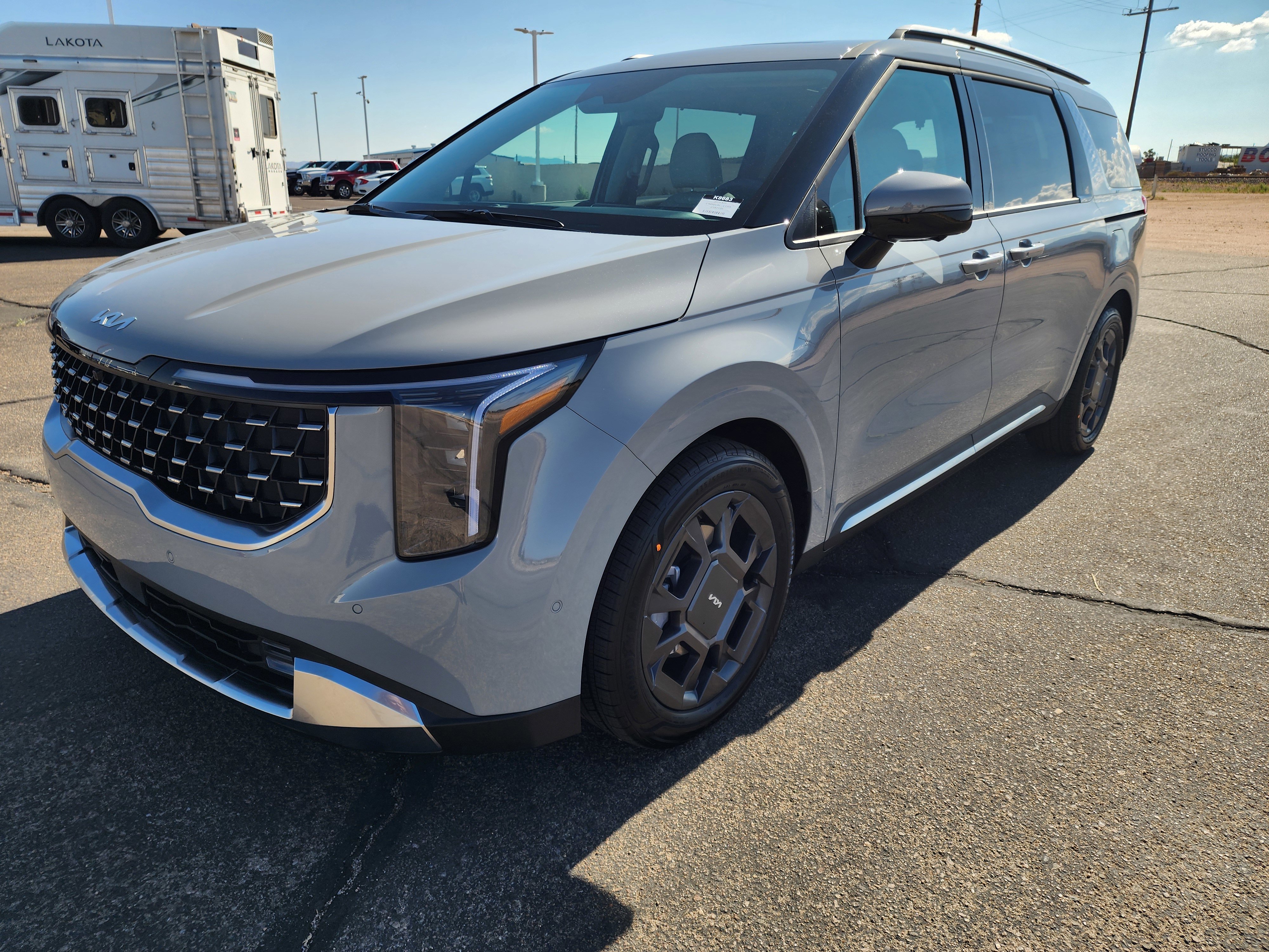 New 2026 Kia Carnival SX image 3
