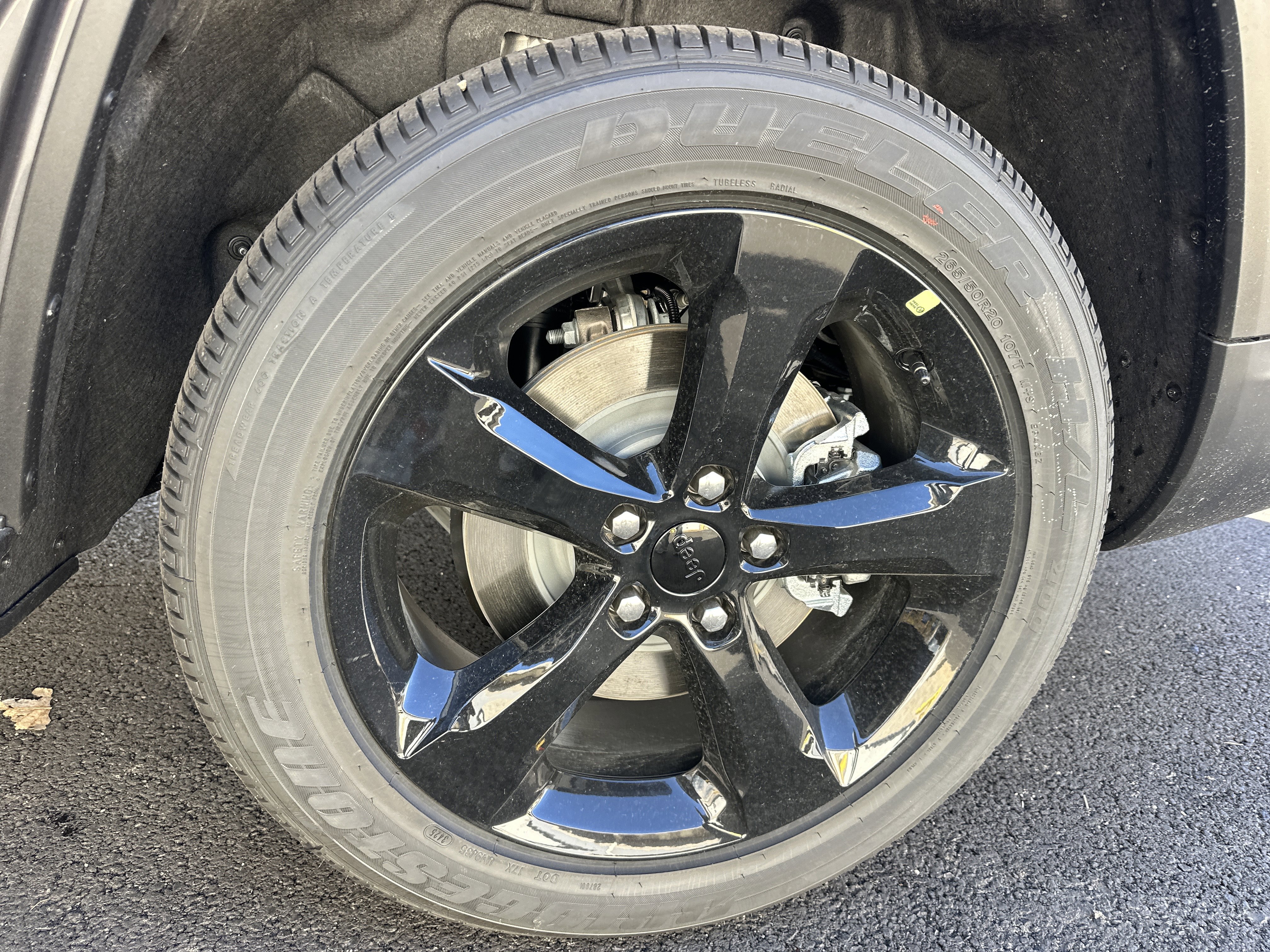 New 2025 Jeep Grand Cherokee L Altitude image 34