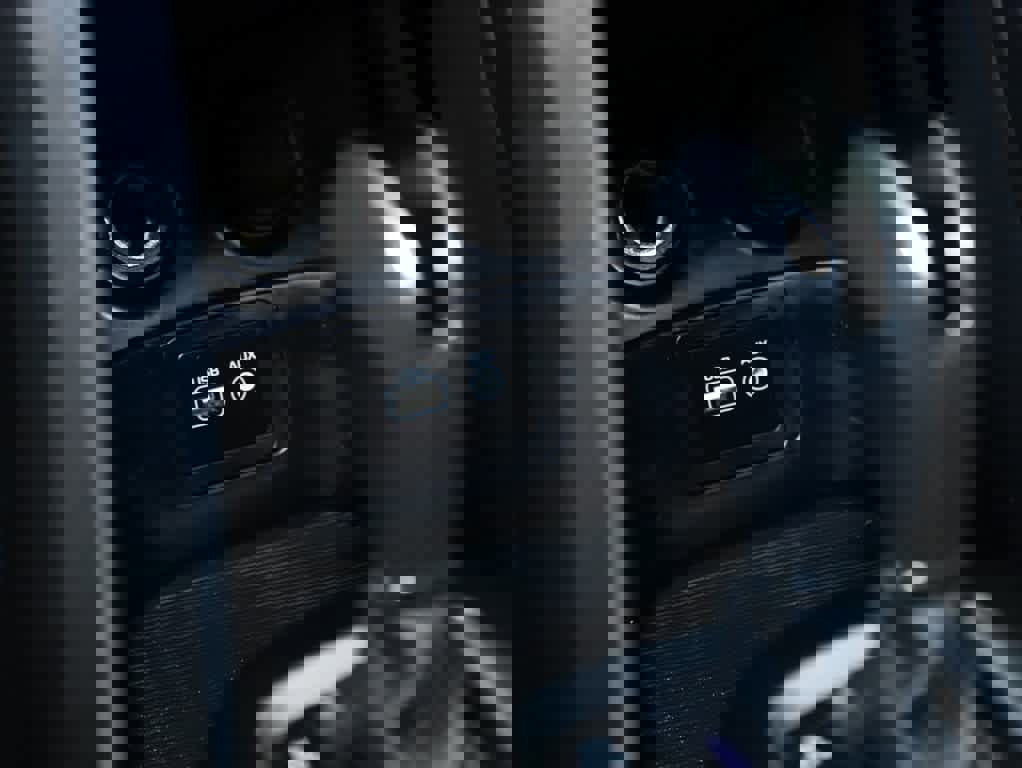 Used 2017 Hyundai Santa Fe Sport w/ Cargo Package image 31